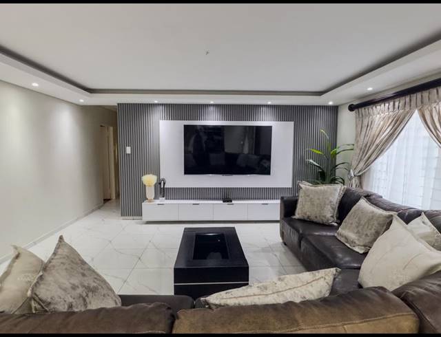 4 BEDROOM HOUSE FOR SALE IN KIBLER PARK